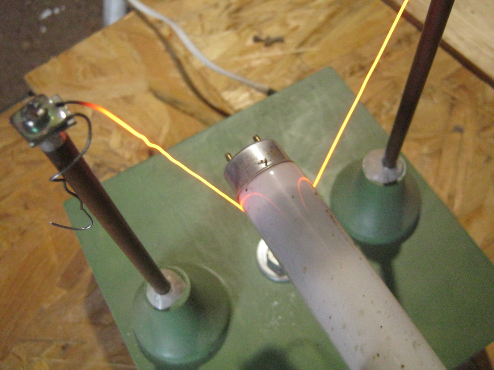 Любительское электровакуумное дело. Освоение стекла от крупных ЛДС Т12 - 3