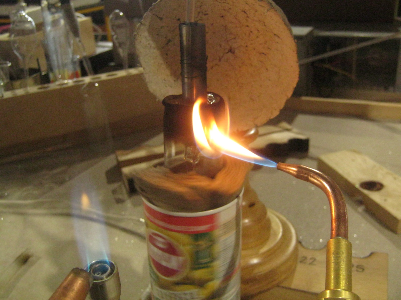 Любительское электровакуумное дело. Освоение стекла от крупных ЛДС Т12 - 39