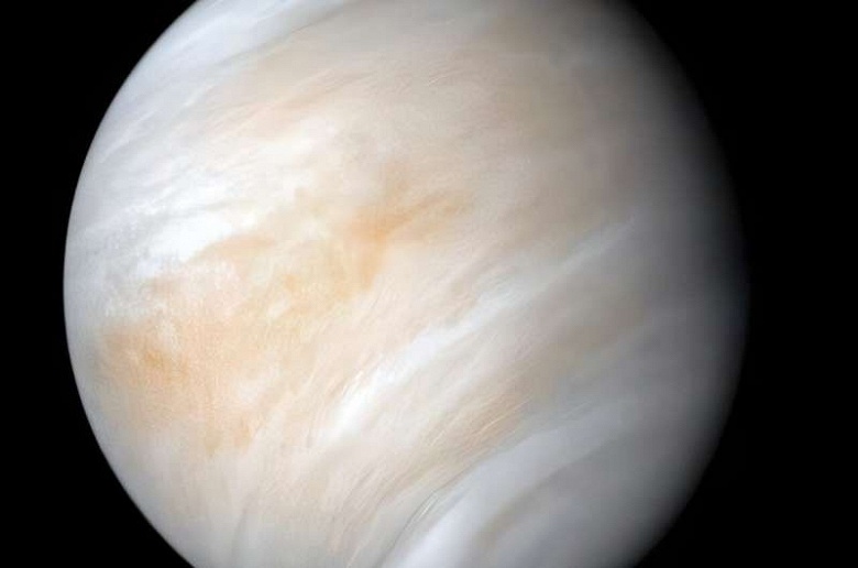 Поцелуй Венеры: в выходные планета совершит нижнее соединение с Солнцем - 1 Поцелуй Венеры: в выходные планета совершит нижнее соединение с Солнцем