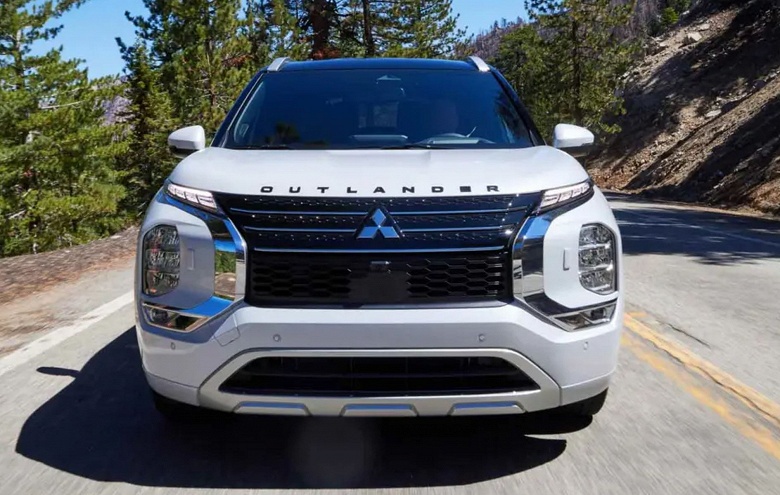 4 млн рублей за хорошо знакомый полноприводный кроссовер. В России начали принимать заказы на Mitsubishi Outlander 2025