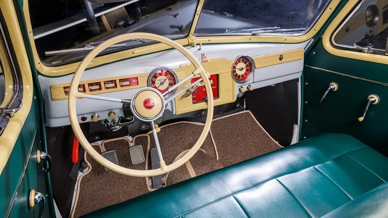 Это даже не эконом-класс по современным меркам, но модель всё равно вошла в историю: в Москве вернули к жизни первое советское такси