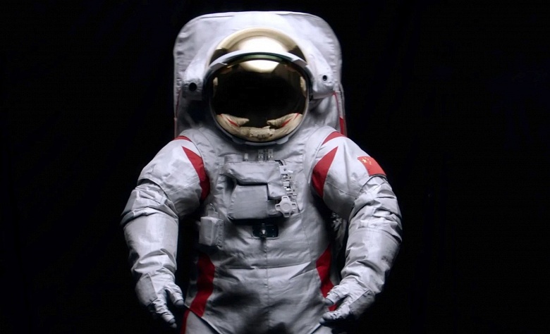 Спасибо российским наработкам: китайский скафандр &laquo;Фэйтянь&raquo;, разработанный на основе российского &laquo;Орлан-М&raquo;, продемонстрировали рекордную долговечность