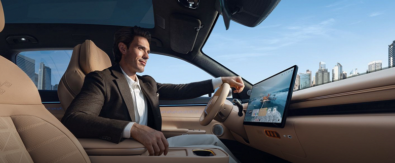 469 л.с., запас хода 1180 км и подготовка для нашей зимы. В Россию начались официальные поставки новейшего кроссовера Exlantix ET