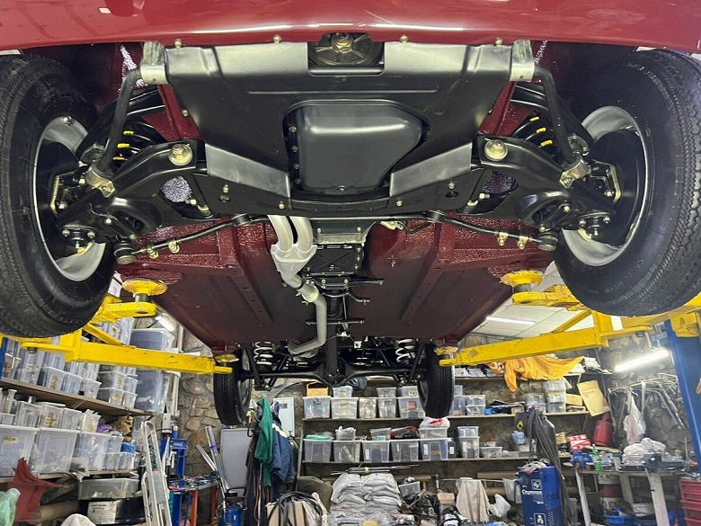 Финансово неподготовленных просят не беспокоить: редчайший советский универсал, который был выпущен в первый день производства ВАЗ-2102, продают по цене квартиры - 1 Финансово неподготовленных просят не беспокоить: редчайший советский универсал, который был выпущен в первый день производства ВАЗ-2102, продают по цене квартиры