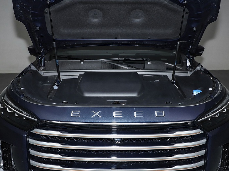 Этого &laquo;монстра&raquo; будут собирать в России. Представлен гибридный Exeed VX: 775 л.с., полный привод, 5 метров длины, топовое оснащение и расход всего 1,5 л/100 км