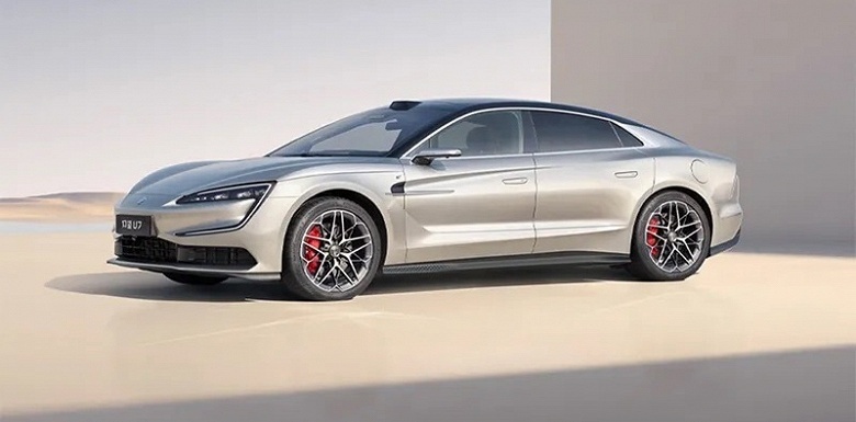 Замена премиальным седанам Mercedes-Benz и BMW с уникальной подвеской, «танковым разворотом», запасом хода 1000 км и многим другим. Седан Yangwang U7 поступил в продажу в Китае - 2 Замена премиальным седанам Mercedes-Benz и BMW с уникальной подвеской, «танковым разворотом», запасом хода 1000 км и многим другим. Седан Yangwang U7 поступил в продажу в Китае