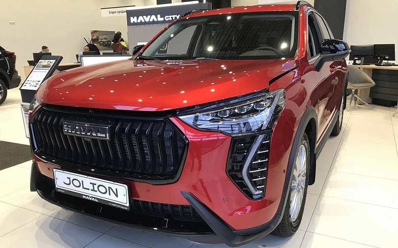 Крупный дилер продает Haval Jolion со скидкой 450 тыс. рублей, хитовый кроссовер можно купить и в рассрочку