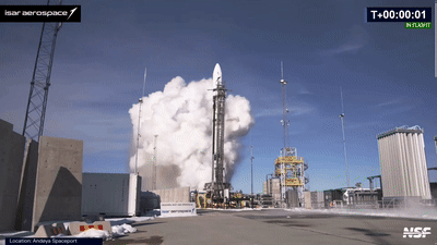 Надежды европейской частной космонавтики сгорают в огненном кислородно-пропановом облаке. Ракета Spectrum рухнула на землю за считанные секунды после старта