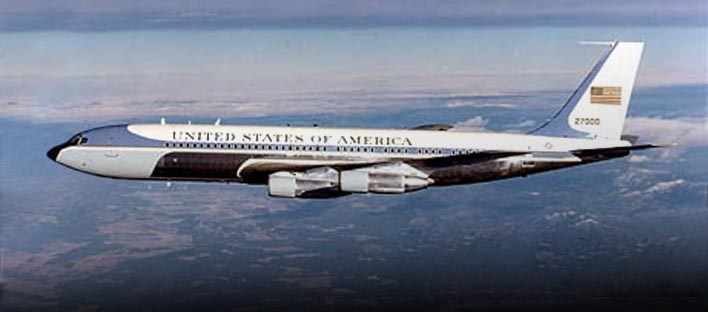 Раскраску Борта №1 придумал именно Лоуи