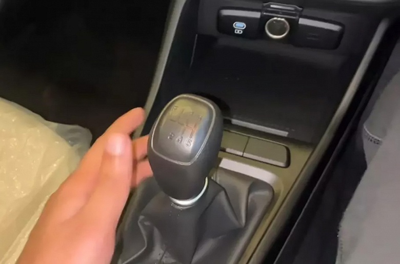 Самый дешевый Hyundai Verna (Solaris) в базовой версии: первые &laquo;живые&raquo; изображения