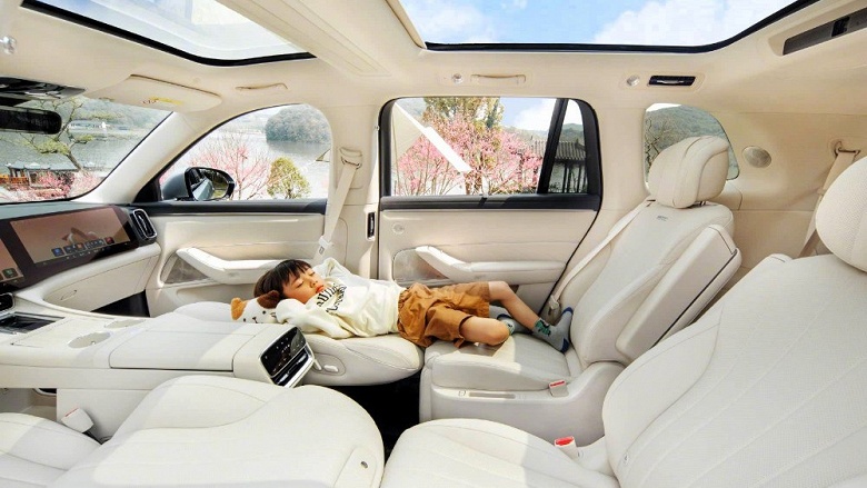 Это что — Mercedes-Benz с запасом хода более 1500 км? Салон новейшего Aito M8, который вызвал ажиотаж, показали на официальных фото - 2 Это что — Mercedes-Benz с запасом хода более 1500 км? Салон новейшего Aito M8, который вызвал ажиотаж, показали на официальных фото