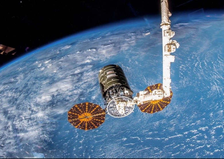 Конец космического героя: Cygnus NG-21 сгорел в атмосфере Земли, прихватив с собой мусор с МКС - 1 Конец космического героя: Cygnus NG-21 сгорел в атмосфере Земли, прихватив с собой мусор с МКС
