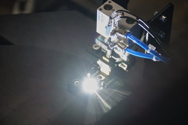 В России &laquo;переизобрели&raquo; светодиодные модули для фар автомобилей Lada Vesta