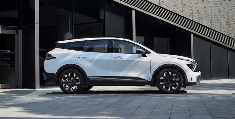 Это новый дешёвый Kia Sportage с физическими кнопками: свежайший кроссовер показали внутри и снаружи