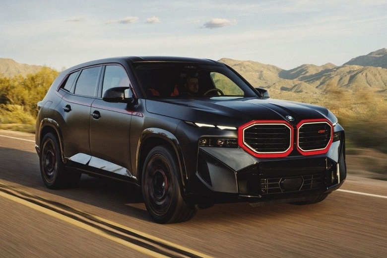 Фанаты BMW не оценили &laquo;ноздри бегемота&raquo; даже со скидкой 22,5 тыс. долларов. За год продано менее 2000 BMW XM