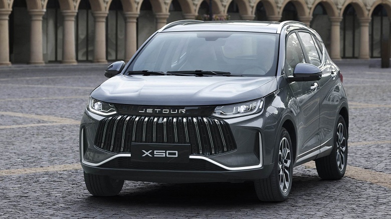 Аналог Geely Coolray и Belgee X50 &mdash; за 1,94 млн рублей. В России стал ещё доступнее Jetour X50 &mdash; самый дешевый кроссовер бренда