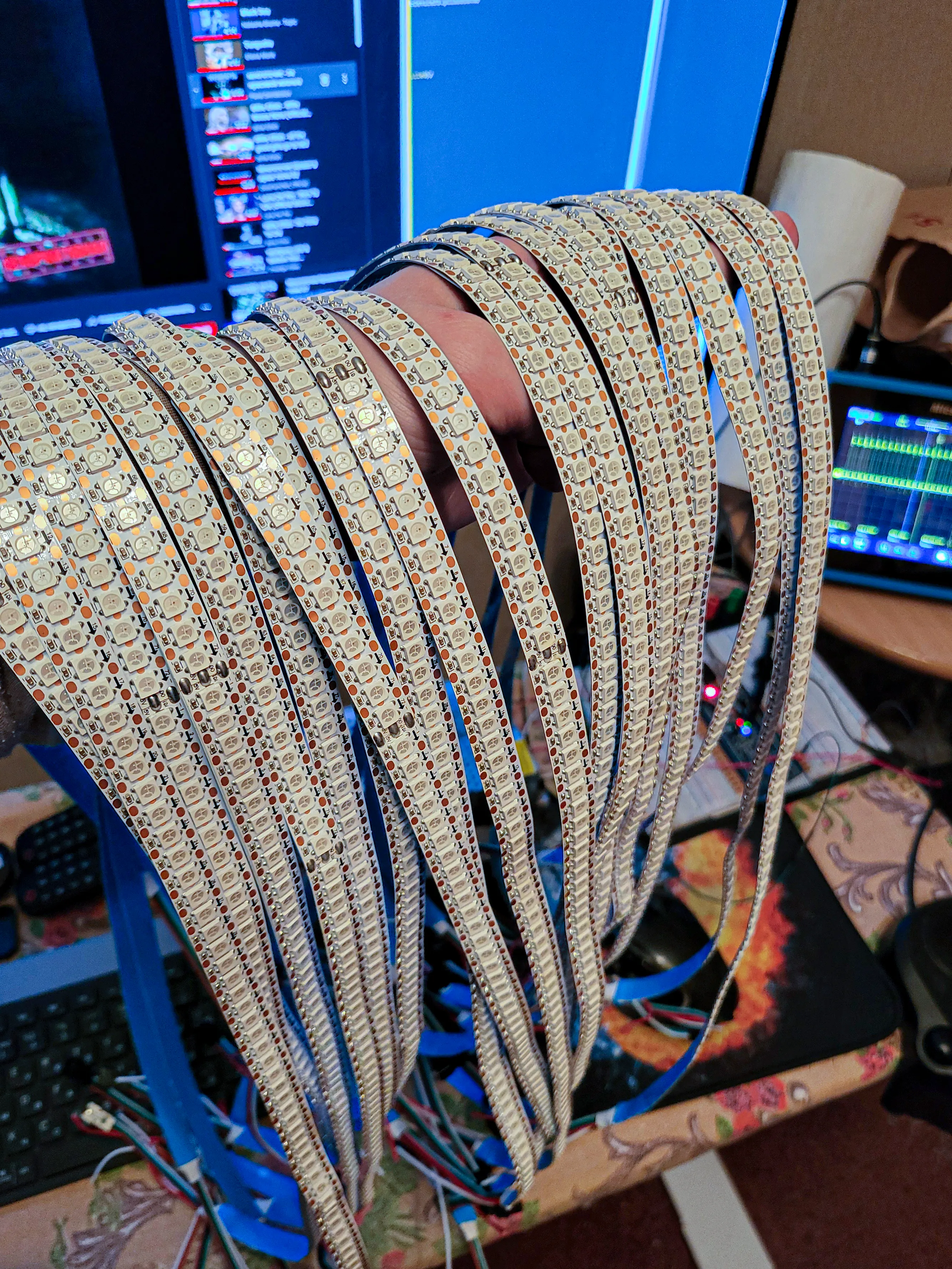 Ядерная подсветка для механической видеостены - 75