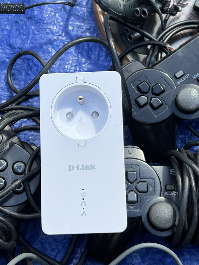 И снова испанская барахолка: много фототехники, POE-адаптер и электроника - 12 2025-03-23-11-34-IMG-0983