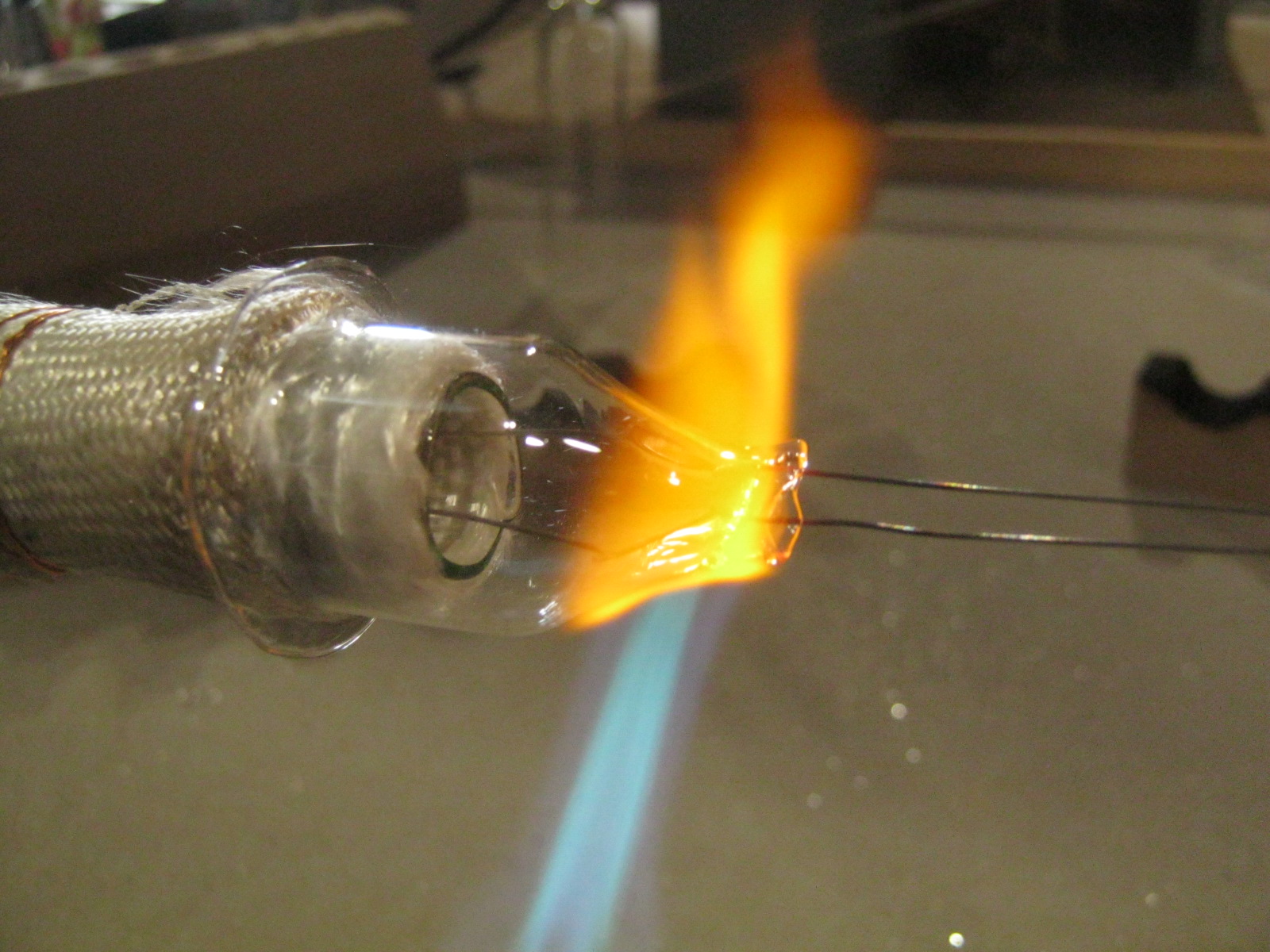 Изготовление простой газоразрядной лампы с распыляемым Ti геттером - 19 Изготовление простой газоразрядной лампы с распыляемым Ti геттером - 19