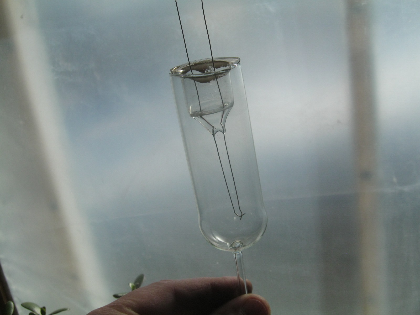 Изготовление простой газоразрядной лампы с распыляемым Ti геттером - 22 Изготовление простой газоразрядной лампы с распыляемым Ti геттером - 22