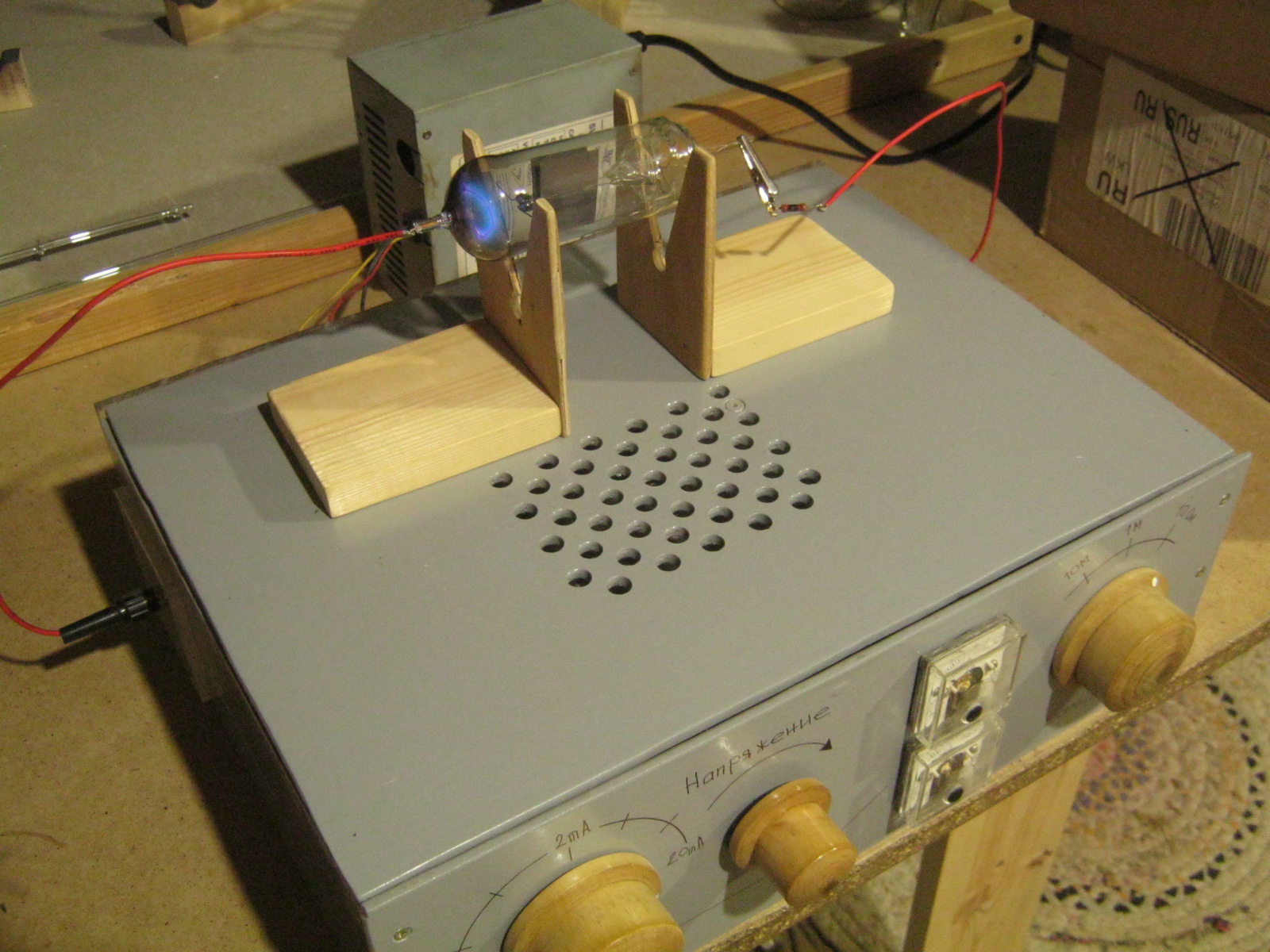 Изготовление простой газоразрядной лампы с распыляемым Ti геттером - 35 Изготовление простой газоразрядной лампы с распыляемым Ti геттером - 35