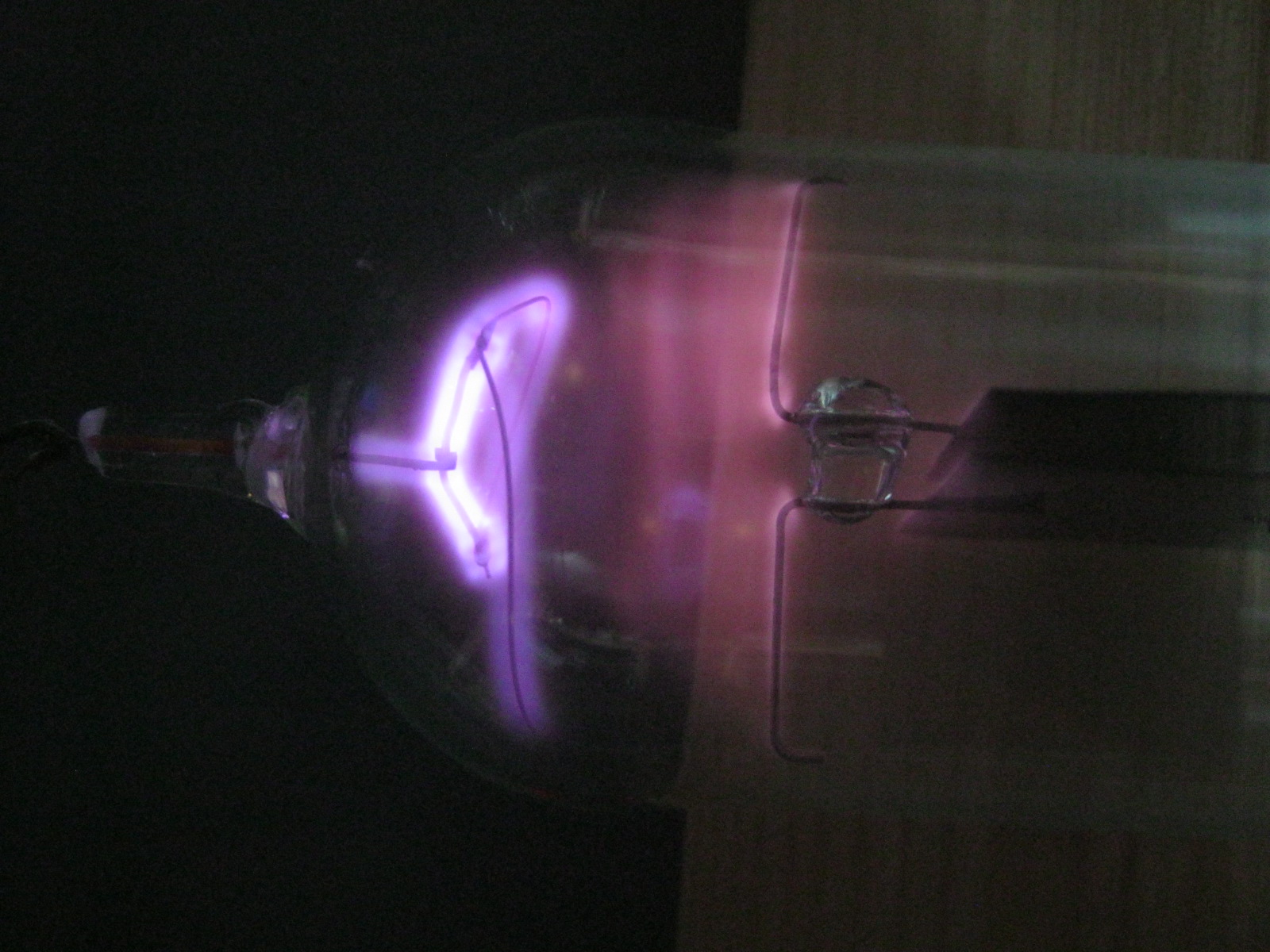 Изготовление простой газоразрядной лампы с распыляемым Ti геттером - 36 Изготовление простой газоразрядной лампы с распыляемым Ti геттером - 36