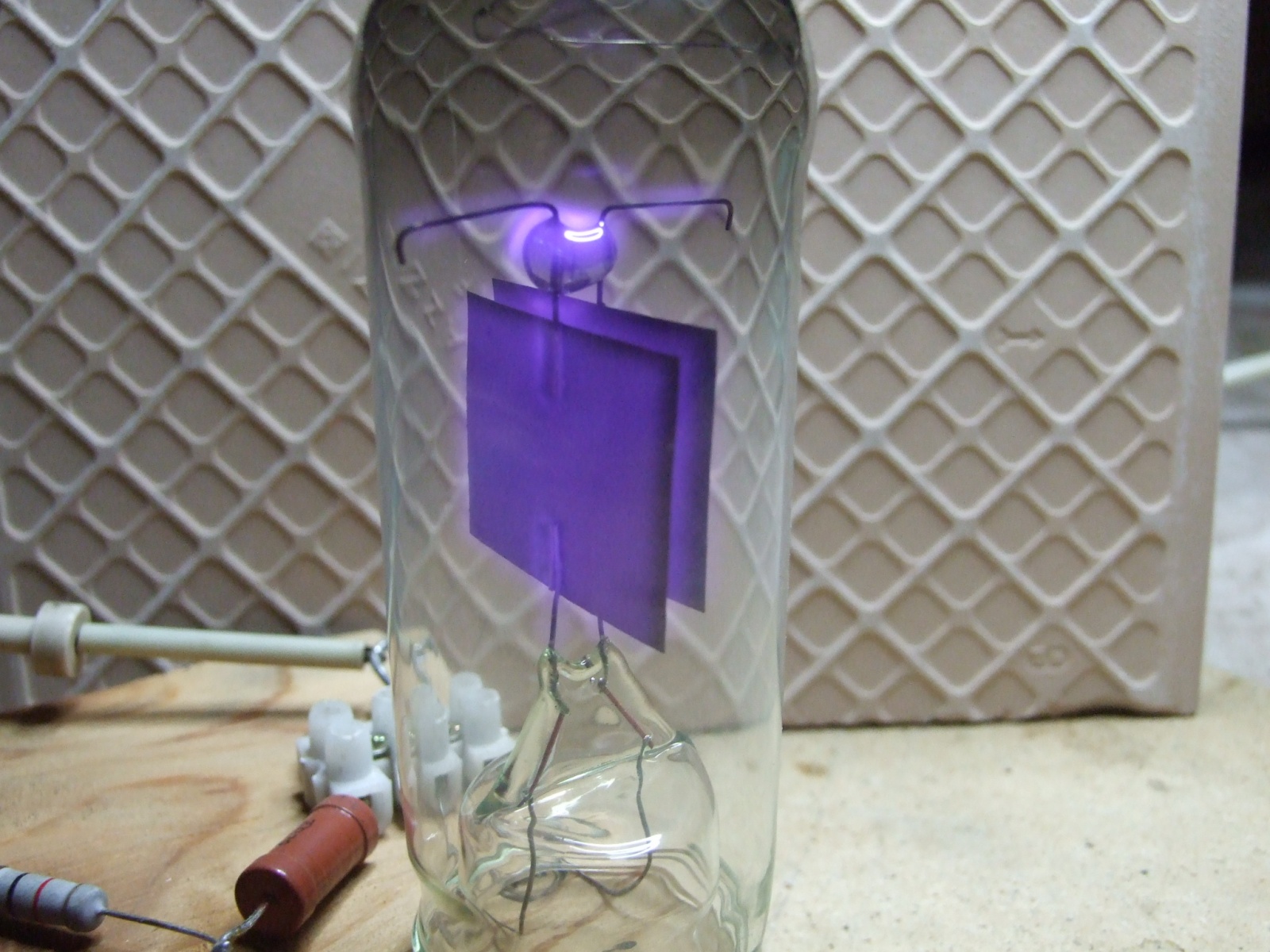 Изготовление простой газоразрядной лампы с распыляемым Ti геттером - 44 Изготовление простой газоразрядной лампы с распыляемым Ti геттером - 44