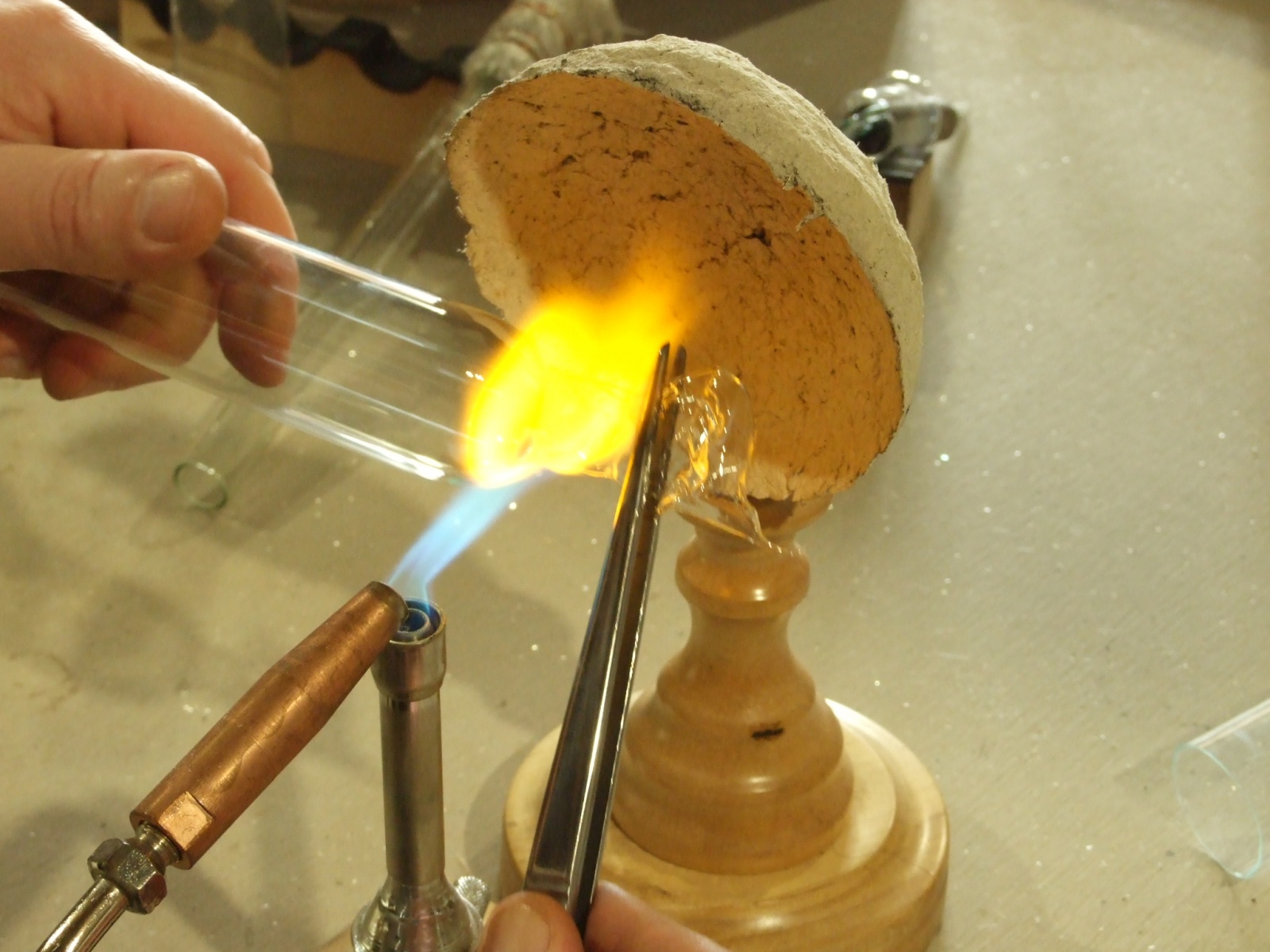 Изготовление простой газоразрядной лампы с распыляемым Ti геттером - 6 Изготовление простой газоразрядной лампы с распыляемым Ti геттером - 6