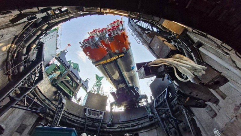 «Ракета на закате невероятна»: Роскосмос поделился снимками «Союза-2.1а» с кораблём «Союз МС-27» - 3 «Ракета на закате невероятна»: Роскосмос поделился снимками «Союза-2.1а» с кораблём «Союз МС-27»