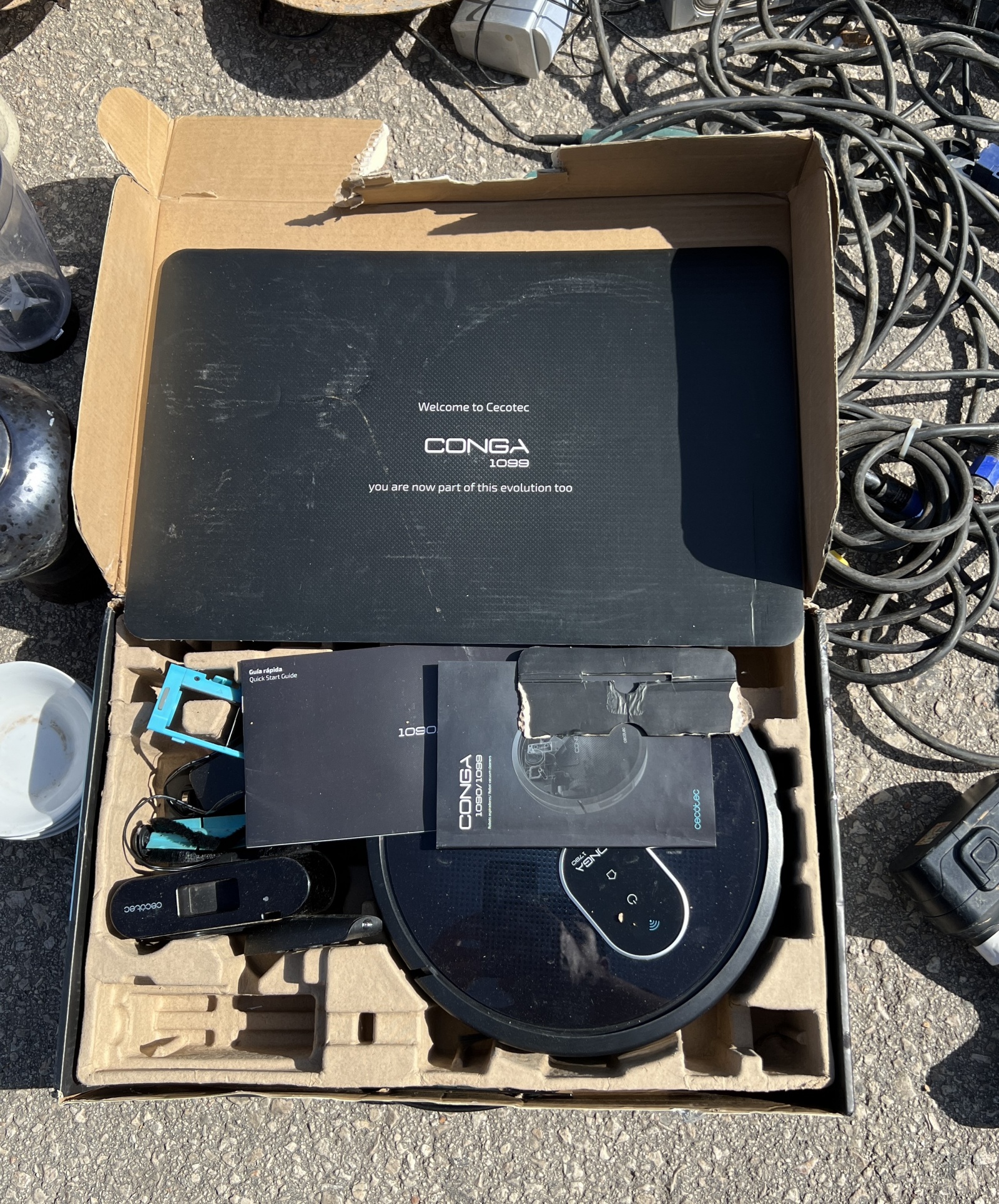 Ну что, снова испанская барахолка: от роботов-пылесосов до ноутбуков. И немного странных девайсов - 22