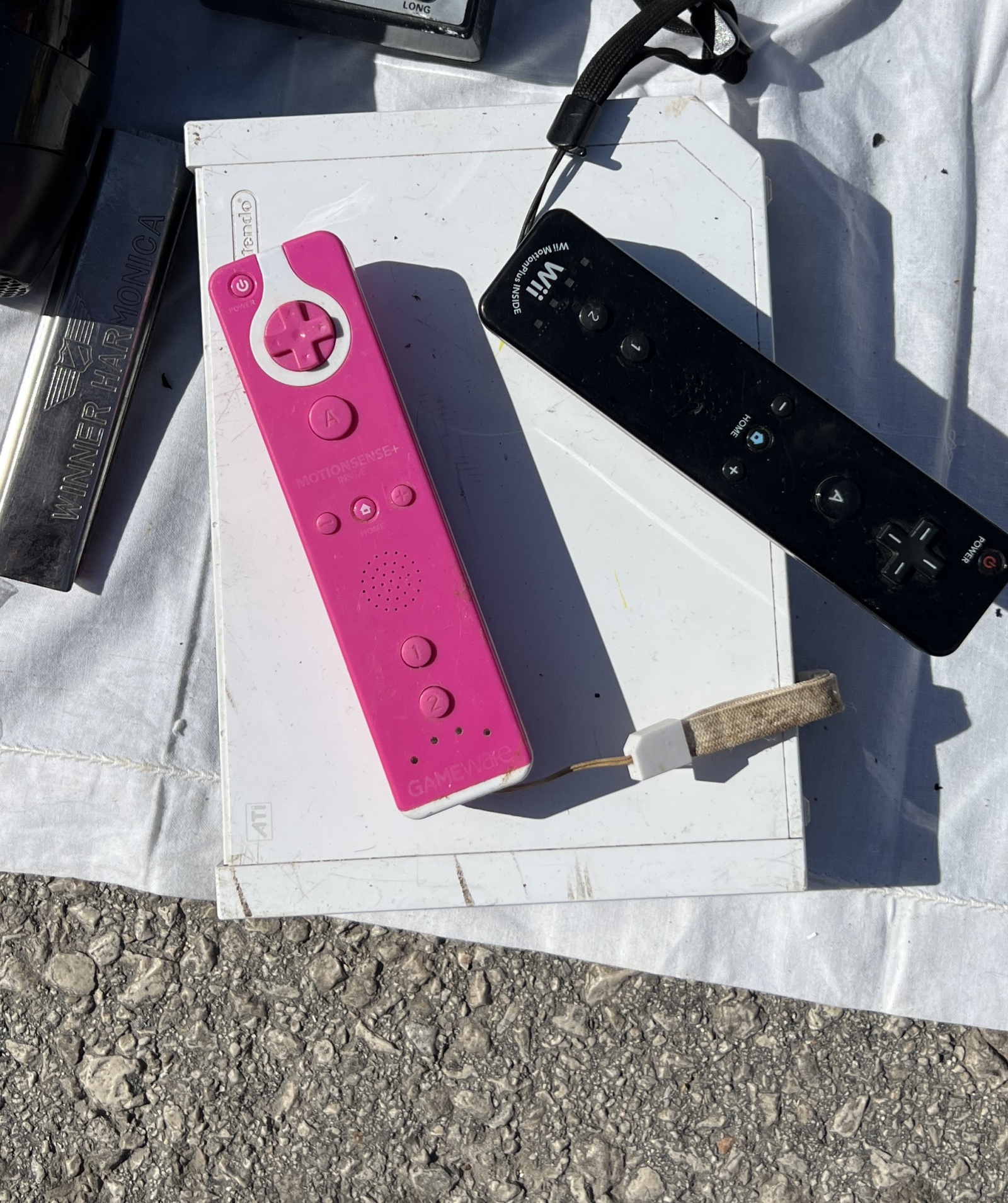 Ну что, снова испанская барахолка: от роботов-пылесосов до ноутбуков. И немного странных девайсов - 25