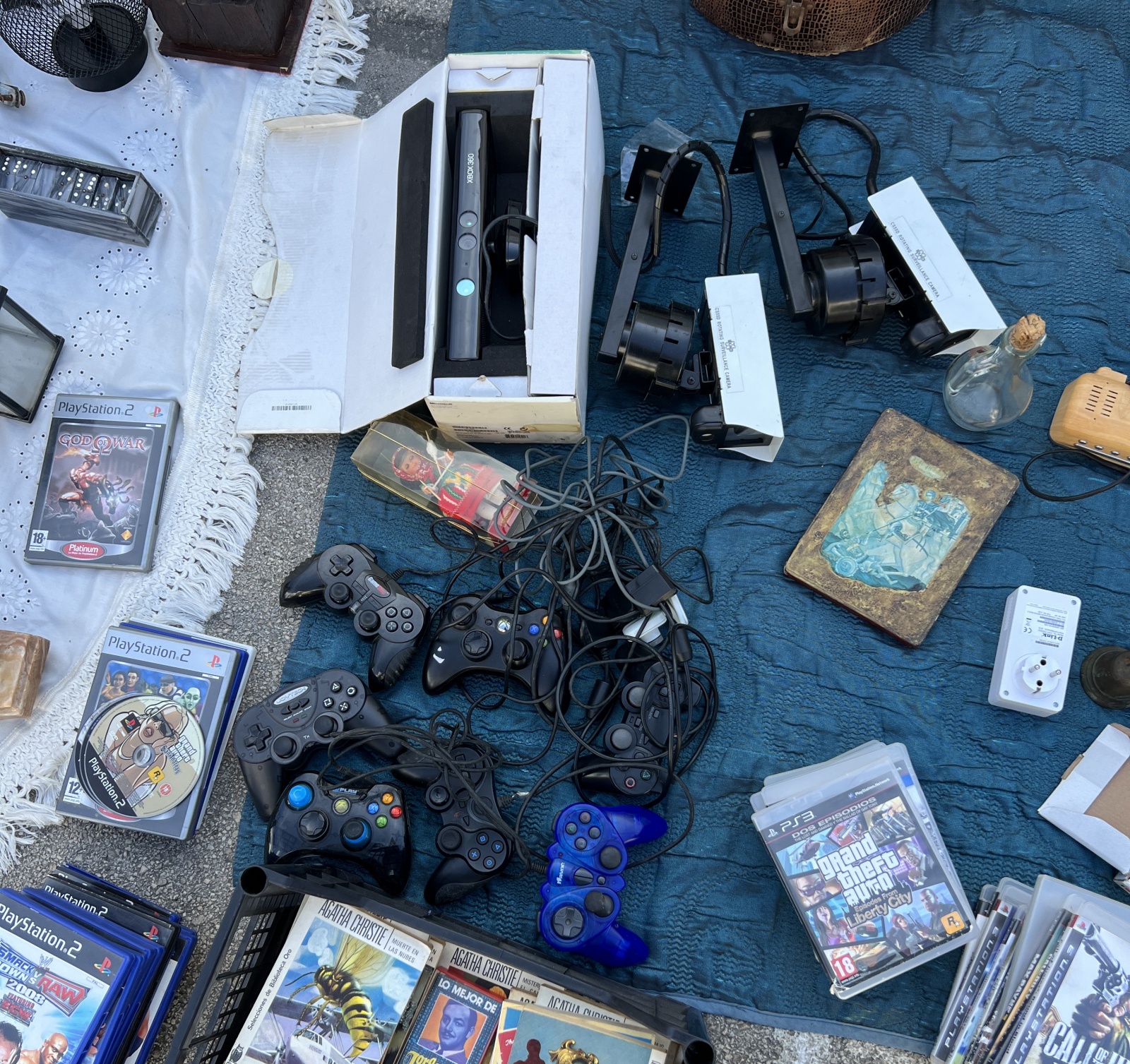 Ну что, снова испанская барахолка: от роботов-пылесосов до ноутбуков. И немного странных девайсов - 26