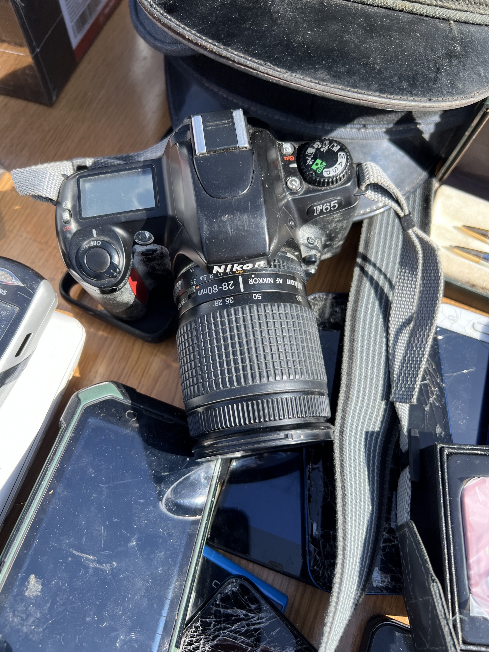 Ну что, снова испанская барахолка: от роботов-пылесосов до ноутбуков. И немного странных девайсов - 28