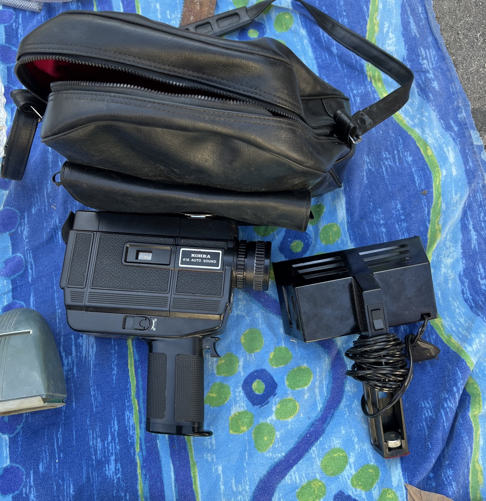 Ну что, снова испанская барахолка: от роботов-пылесосов до ноутбуков. И немного странных девайсов - 31