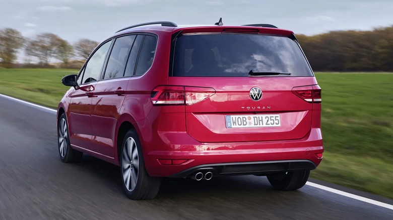 Семейный 7-местный Volkswagen &mdash; 3,3 млн рублей. В России продают новые Volkswagen Touran