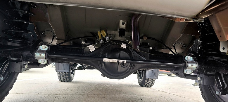 Стартовали продажи самой мощной &laquo;Нивы&raquo; &mdash; Lada Niva Sport. Серийную машину показали на фото