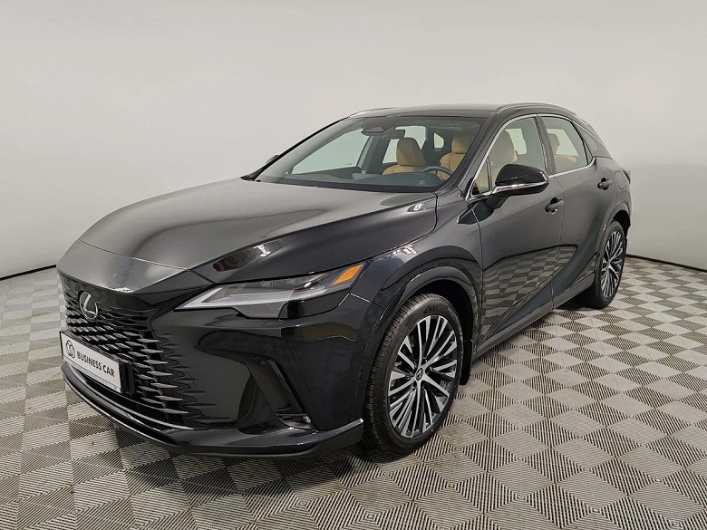 Дилеры распродают новейшие Lexus RX 2025 со скидкой в 1,2 млн рублей — теперь цена премиум-кроссовера стартует от 10,95 млн рублей - 1 Дилеры распродают новейшие Lexus RX 2025 со скидкой в 1,2 млн рублей — теперь цена премиум-кроссовера стартует от 10,95 млн рублей