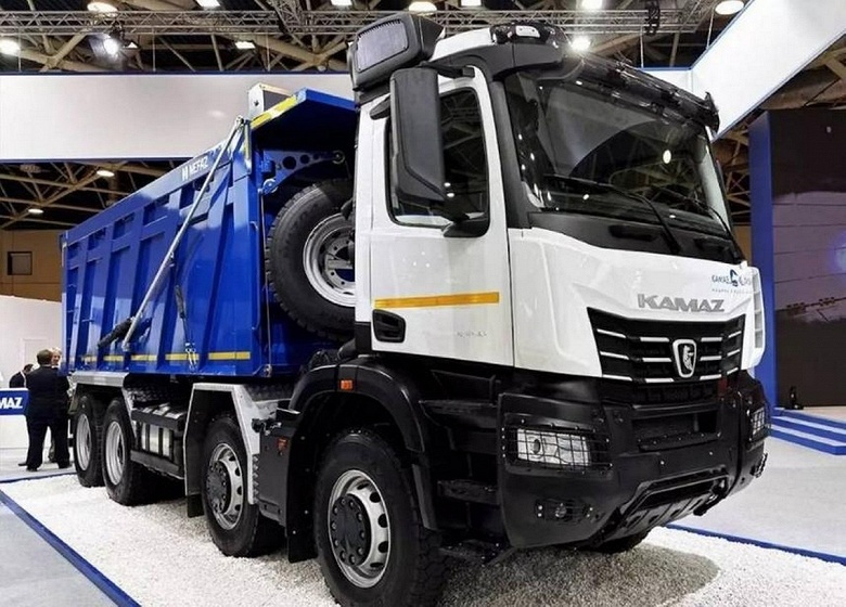 КамАЗы переводят на российские комплектующие