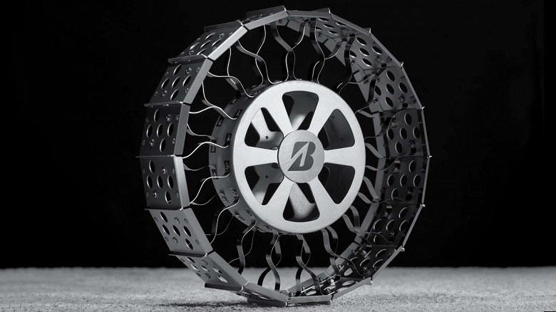 Представлены новые шины Bridgestone для космических аппаратов