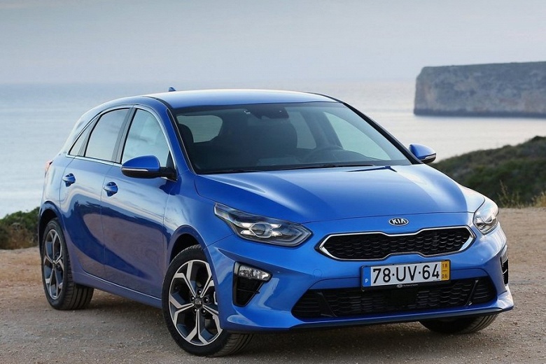 В продаже в России появились Kia Ceed 2025: проверенный мотор, 6-ступенчатый &laquo;автомат&raquo; и официальная гарантия &mdash; от 3,25 млн рублей