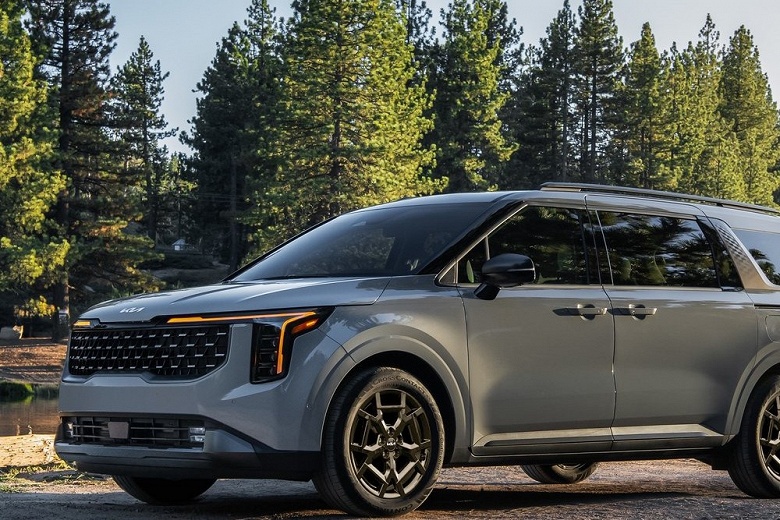 В России начали продавать Kia Carnival 2025 с гарантией 2 года и экономичным 245-сильным мотором, цена — на уровне «китайцев» - 1 В России начали продавать Kia Carnival 2025 с гарантией 2 года и экономичным 245-сильным мотором, цена — на уровне «китайцев»