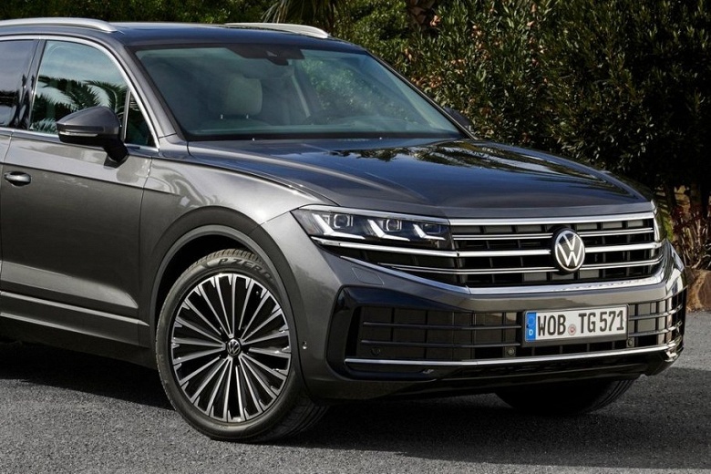 В Россию везут Volkswagen Touareg 2025: мощный дизель, 8-ступенчатый «автомат» и полный привод, но дорого - 1 В Россию везут Volkswagen Touareg 2025: мощный дизель, 8-ступенчатый «автомат» и полный привод, но дорого