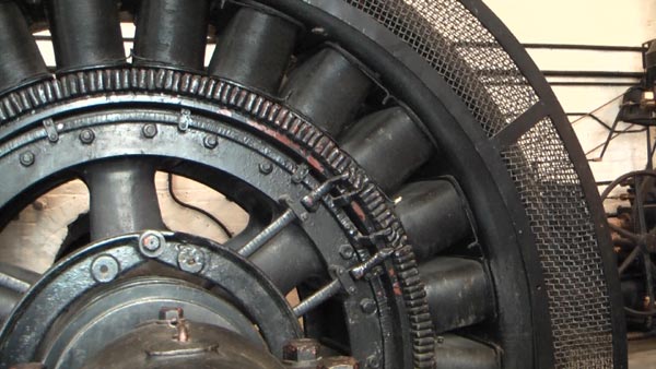 Генератор, сконструированный изобретателем