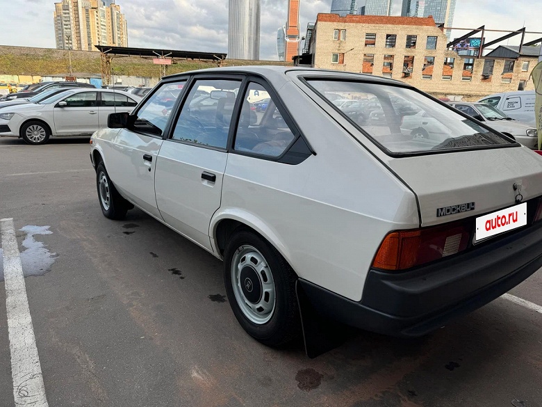 «Москвич» 1990 года выпуска по цене новой Lada Granta: в Москве продают «капсулу времени» «Москвич-2141» за 750 тыс. рублей - 2 «Москвич» 1990 года выпуска по цене новой Lada Granta: в Москве продают «капсулу времени» «Москвич-2141» за 750 тыс. рублей