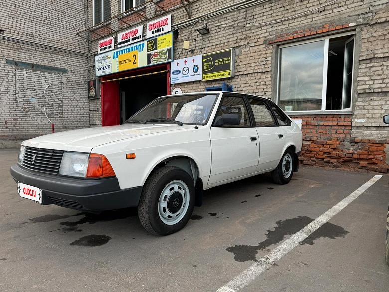 «Москвич» 1990 года выпуска по цене новой Lada Granta: в Москве продают «капсулу времени» «Москвич-2141» за 750 тыс. рублей - 1 «Москвич» 1990 года выпуска по цене новой Lada Granta: в Москве продают «капсулу времени» «Москвич-2141» за 750 тыс. рублей