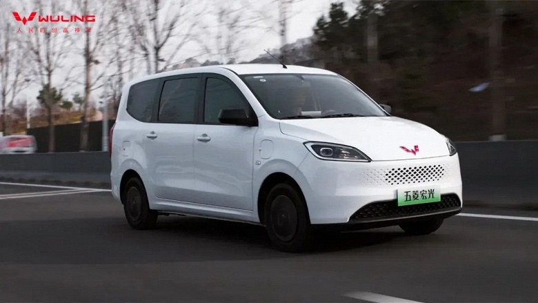 Представлен первый в мире минивэн с запасом хода свыше 1000 км за $9400 (800 тыс. рублей) &mdash; Wuling Hongguang Extended-range Edition