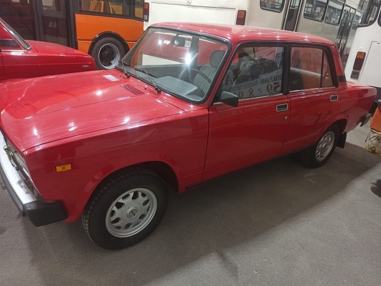Редчайший ВАЗ-2105 для нужд КГБ с роторным мотором на 140 л.с. появился в продаже