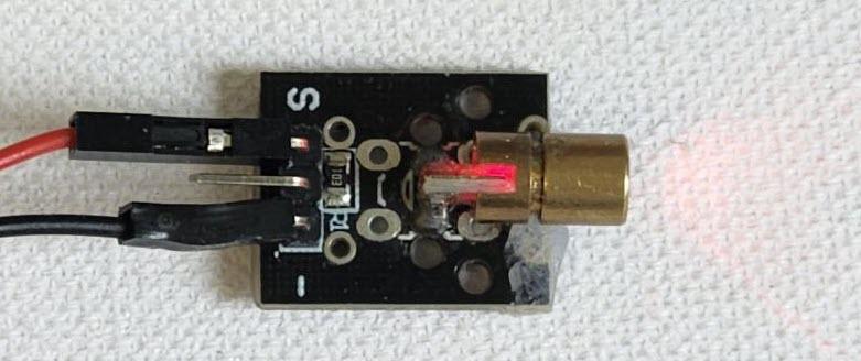 Рис. 18. Лазерный модуль KY-008  