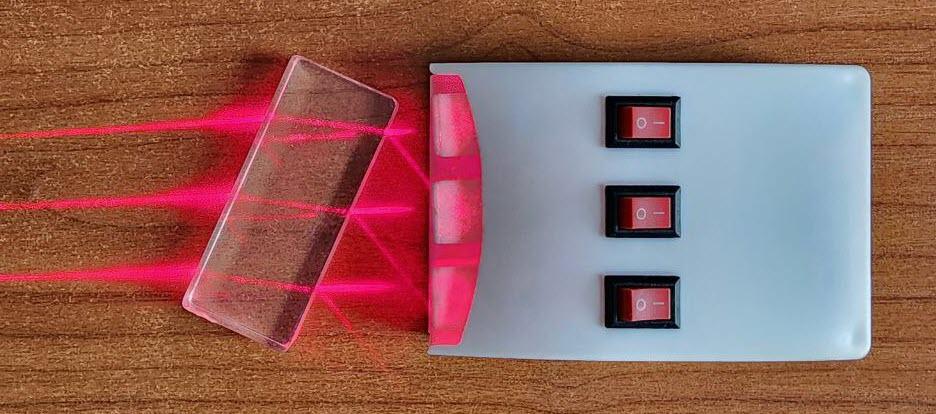 Рис. 21. Преломление и отражение лучей