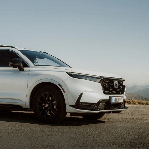 В этом Honda CR-V есть двуспальный матрас, раковина, газовая плитка и многое другое для любителей активного отдыха